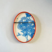 Load image into Gallery viewer, Brooch - Threads 1 made by Bronwen Gwillim commissioned by Liz Willis