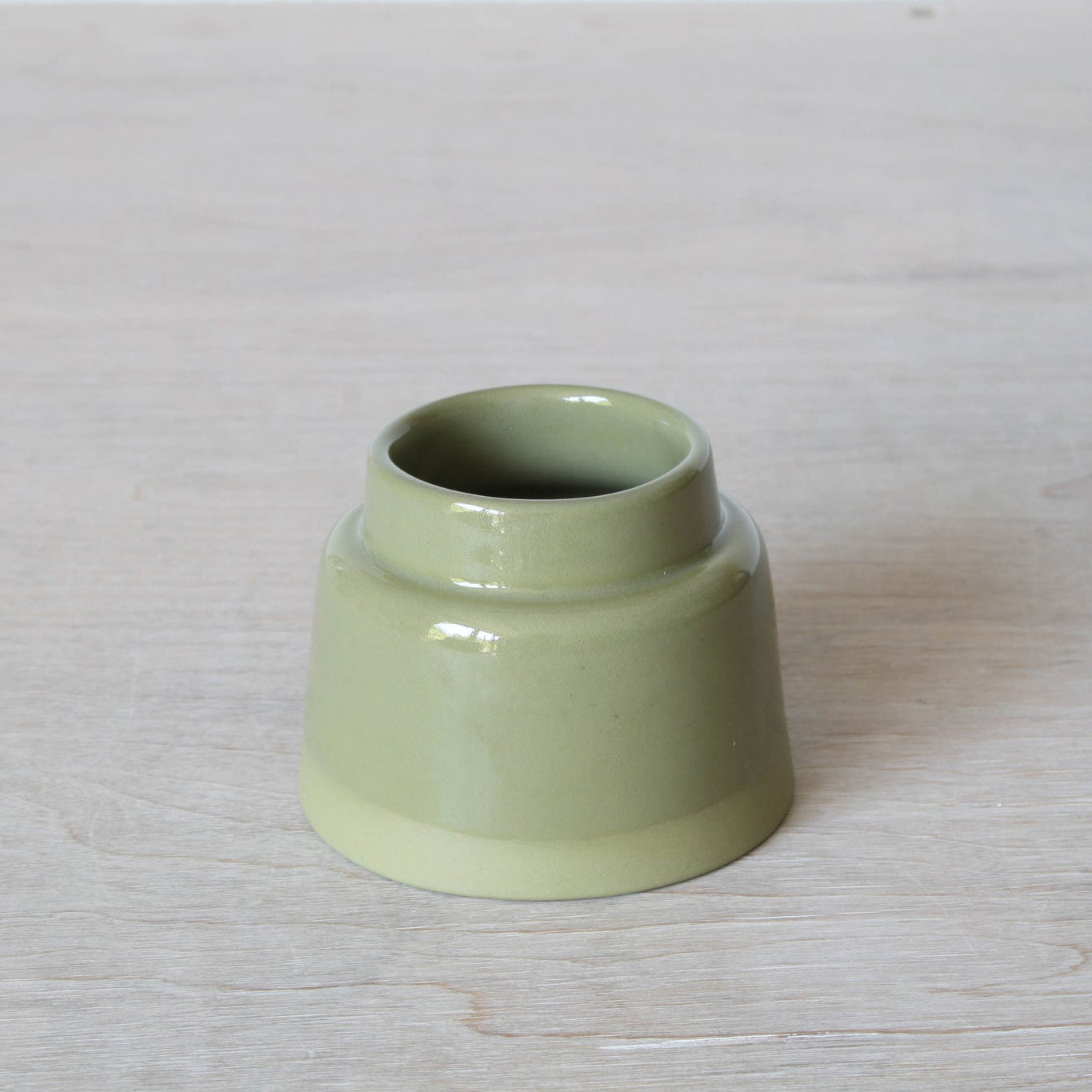Mini Vase Short in Moss Green