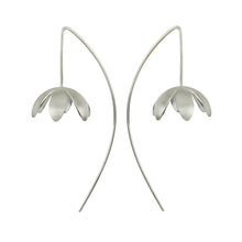 Load image into Gallery viewer, Daisy Silver Long Wire Earrings