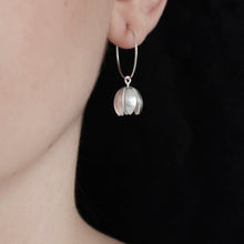 Load image into Gallery viewer, Crocus Flower Silver Hoop Earrings