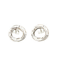 Load image into Gallery viewer, Pond Ripple Disc Stud Earrings in Silver