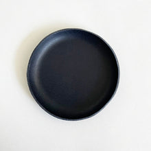 Load image into Gallery viewer, Small Round Leather Tray