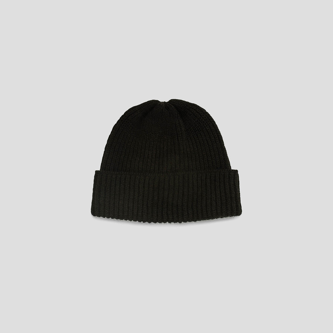 Fisherman's Rib Short Beanie in Black