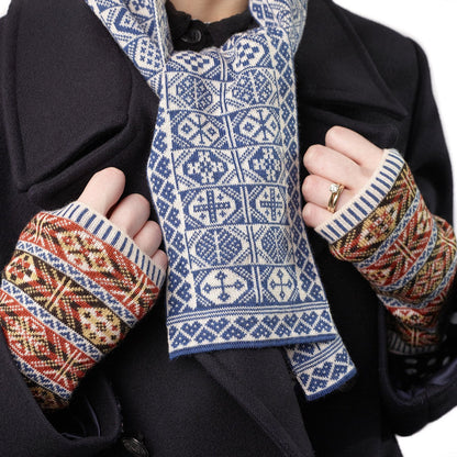 Landmark Design Wristwarmers in Heritage