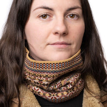 Load image into Gallery viewer, Heritage Design Cowl