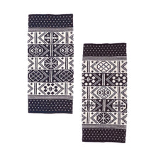 Load image into Gallery viewer, Polka Dot Design Wristwarmers in Black