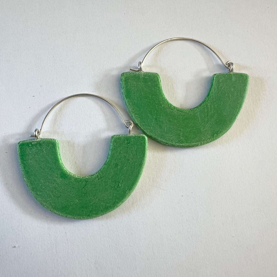 Bay Earrings in Green