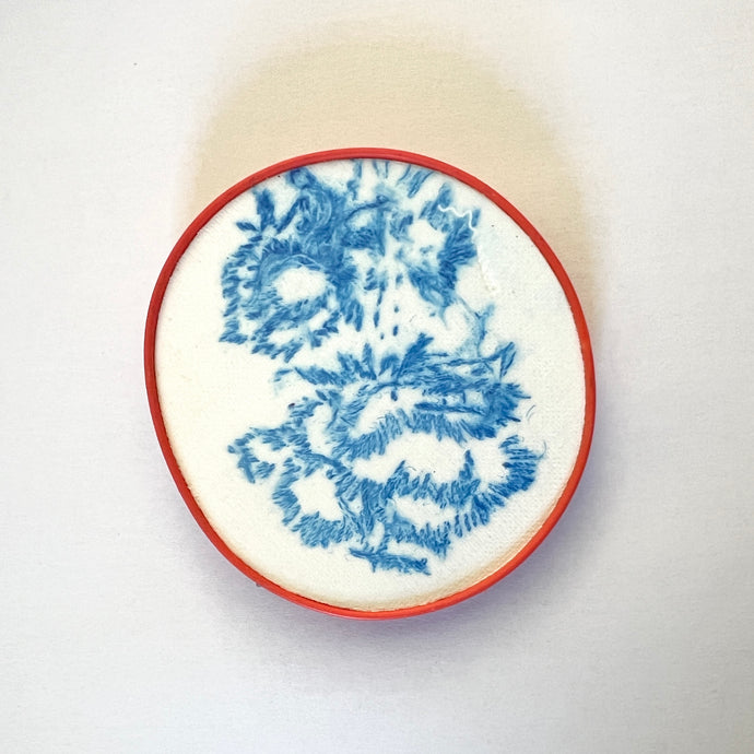Brooch - Threads 2 made by Bronwen Gwillim commissioned by Liz Willis