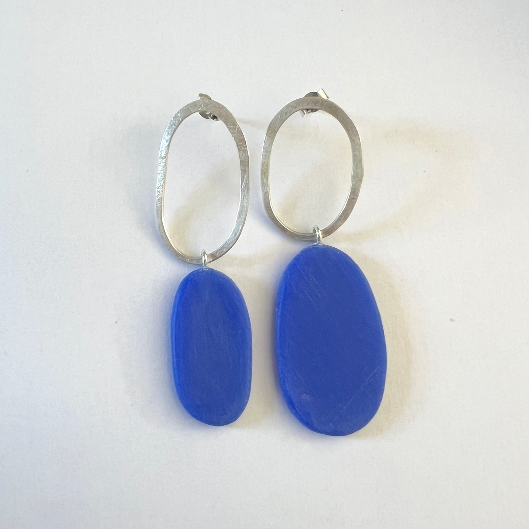 Big and Odd Studs in Blue