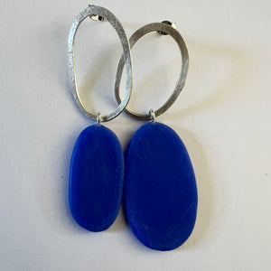 Big and Odd Studs in Blue
