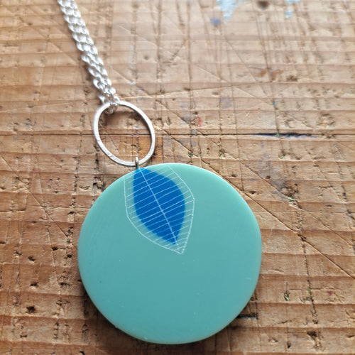 XL Round Pendant in Aqua & Blue