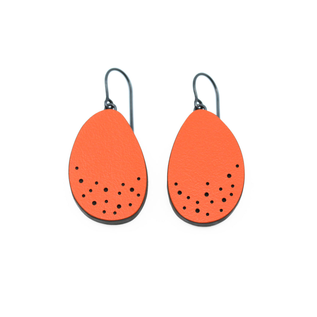Curve earrings in Orange