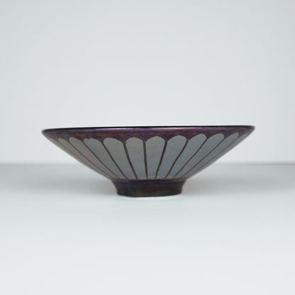 Small Bowl with Plain Scraffito Pattern