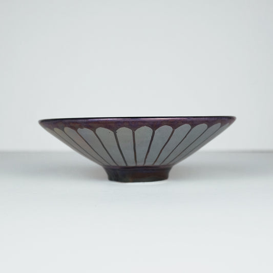 Small Bowl with Plain Scraffito Pattern