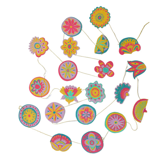 Bright Midsommar Garland