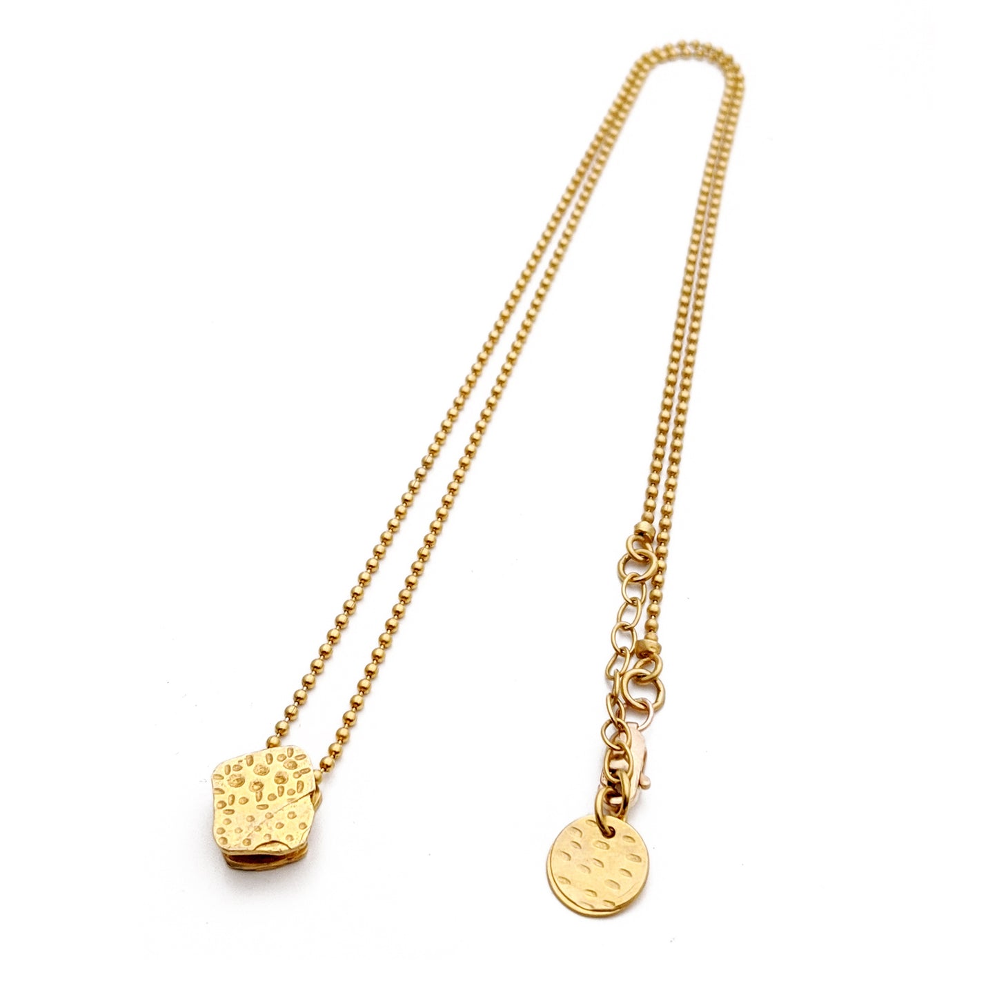 White Coral Beach Small Necklace in Yellow Gold