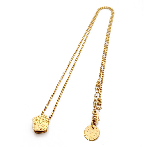 White Coral Beach Small Necklace in Yellow Gold
