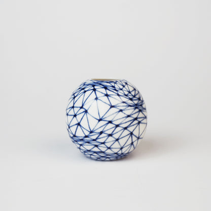 Undulating Net Mini Moon Jar