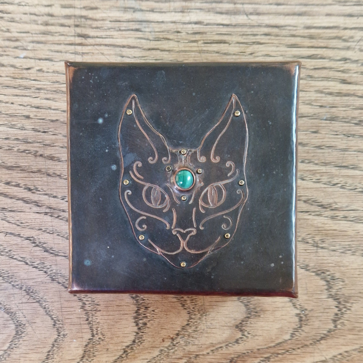 Copper box with cat face and cabochon lid