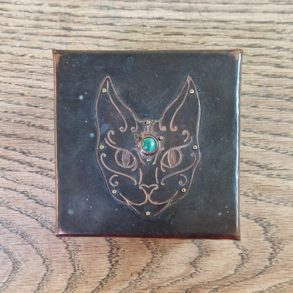 Copper box with cat face and cabochon lid