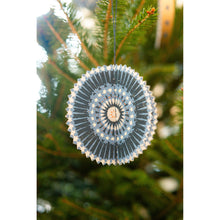 Load image into Gallery viewer, Stars Paper Ornaments