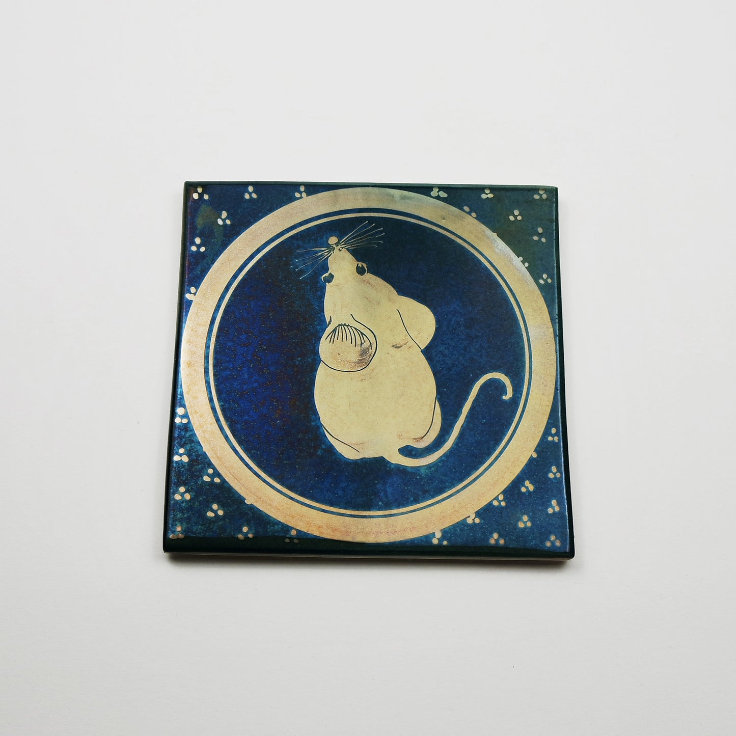 Tile with Mouse