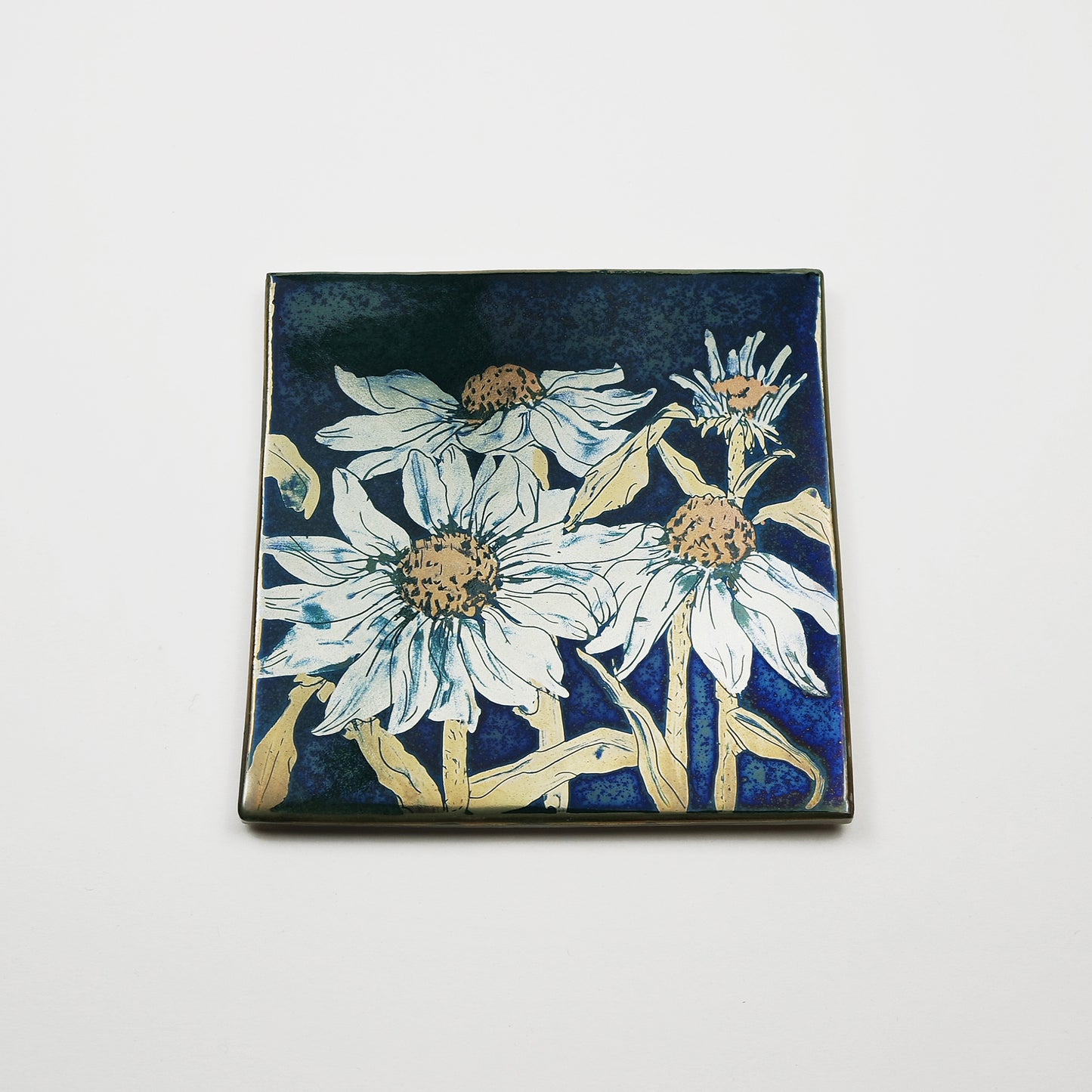 Tile with Echinacea