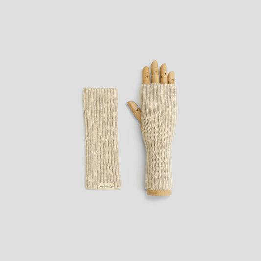 Fisherman's Rib Fingerless Gloves in Swansdown