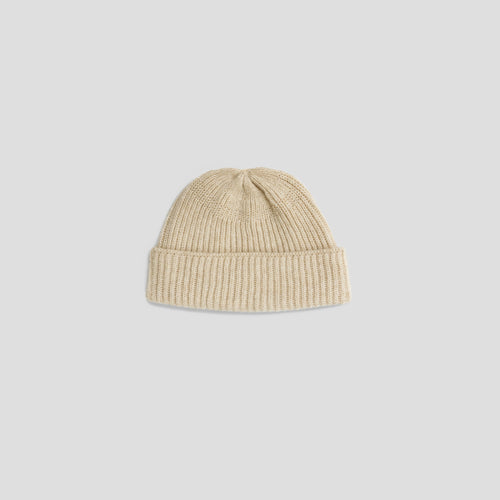 Fisherman's Rib Short Beanie in Swansdown