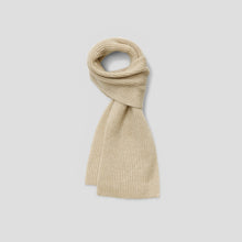 Load image into Gallery viewer, Fisherman&#39;s Rib Scarf in Swansdown