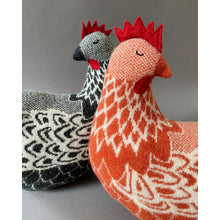 Load image into Gallery viewer, Cinnamon Queen Hen