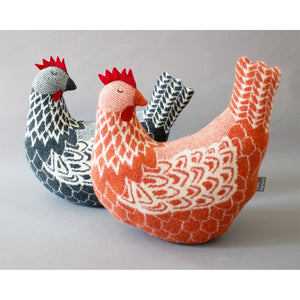 Cinnamon Queen Hen