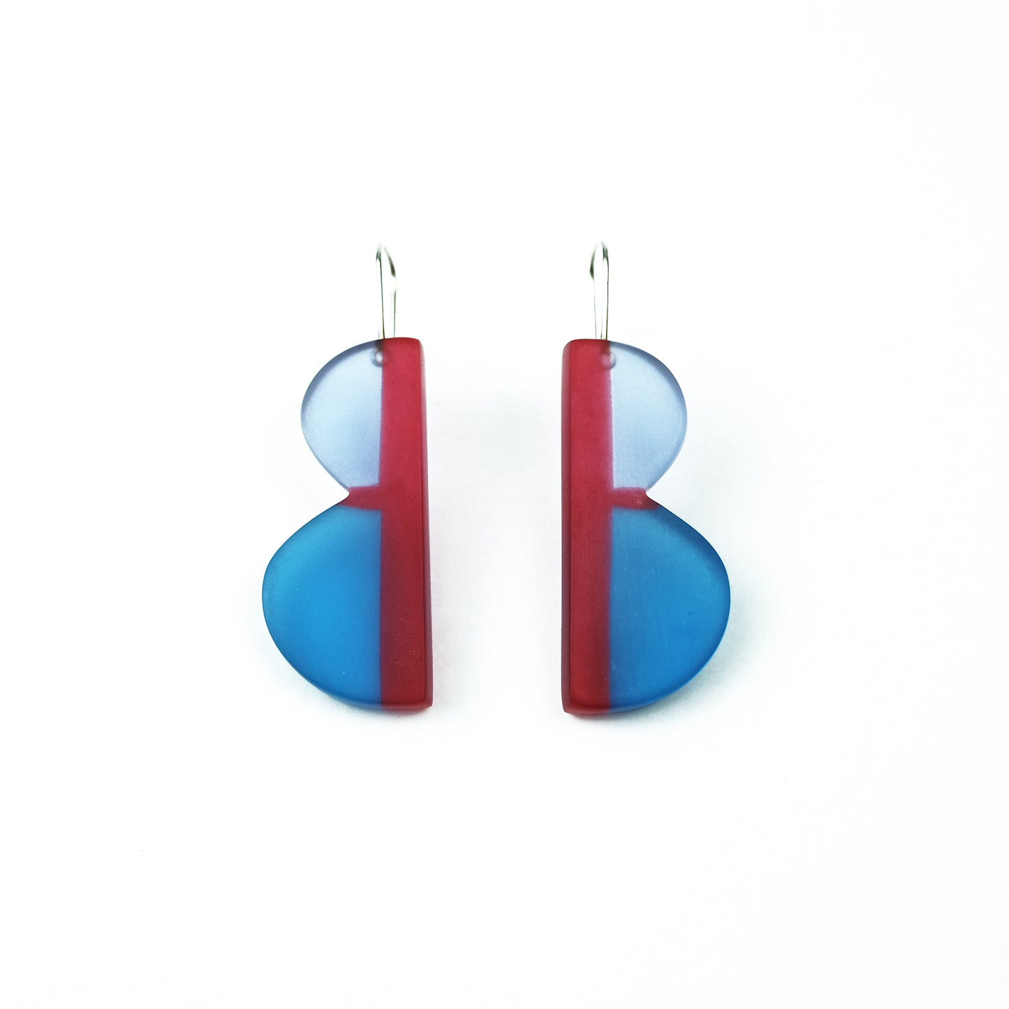 B-Shape Resin Earrings in Red and Blue