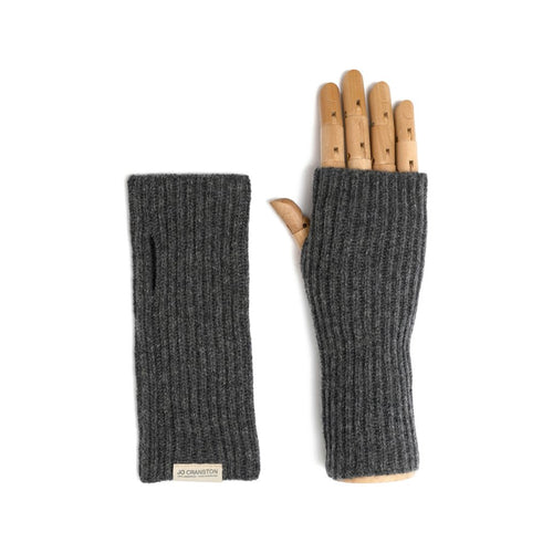 Fisherman's Rib Fingerless Gloves in Derby Grey