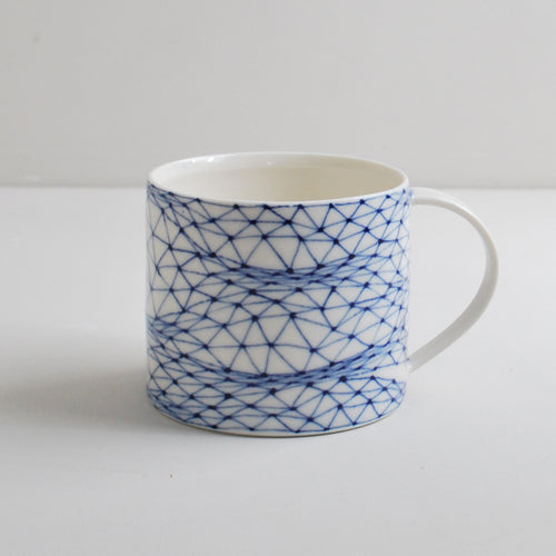 Undulating Net Mug